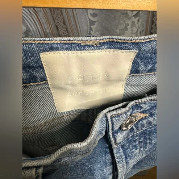 MOTHER Superior The Tripper Flood Fray Jeans Left in the Dust
